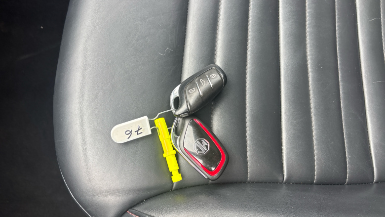 MG Hs 1.5 T-GDI Exclusive 5dr DCT Petrol Hatchback